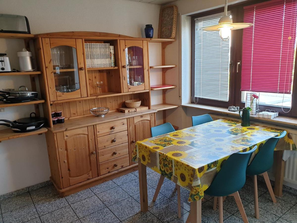Wohnung Fuer 4 Personen, 2 Schlafzimmer, 2 Parkplaetze, Wlan Costanza Esterno foto